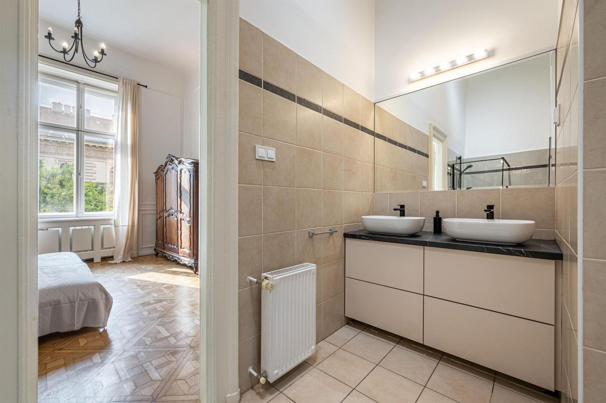 Andrassy 28, Next To Opera, Parking Apartment Budapest Exterior photo