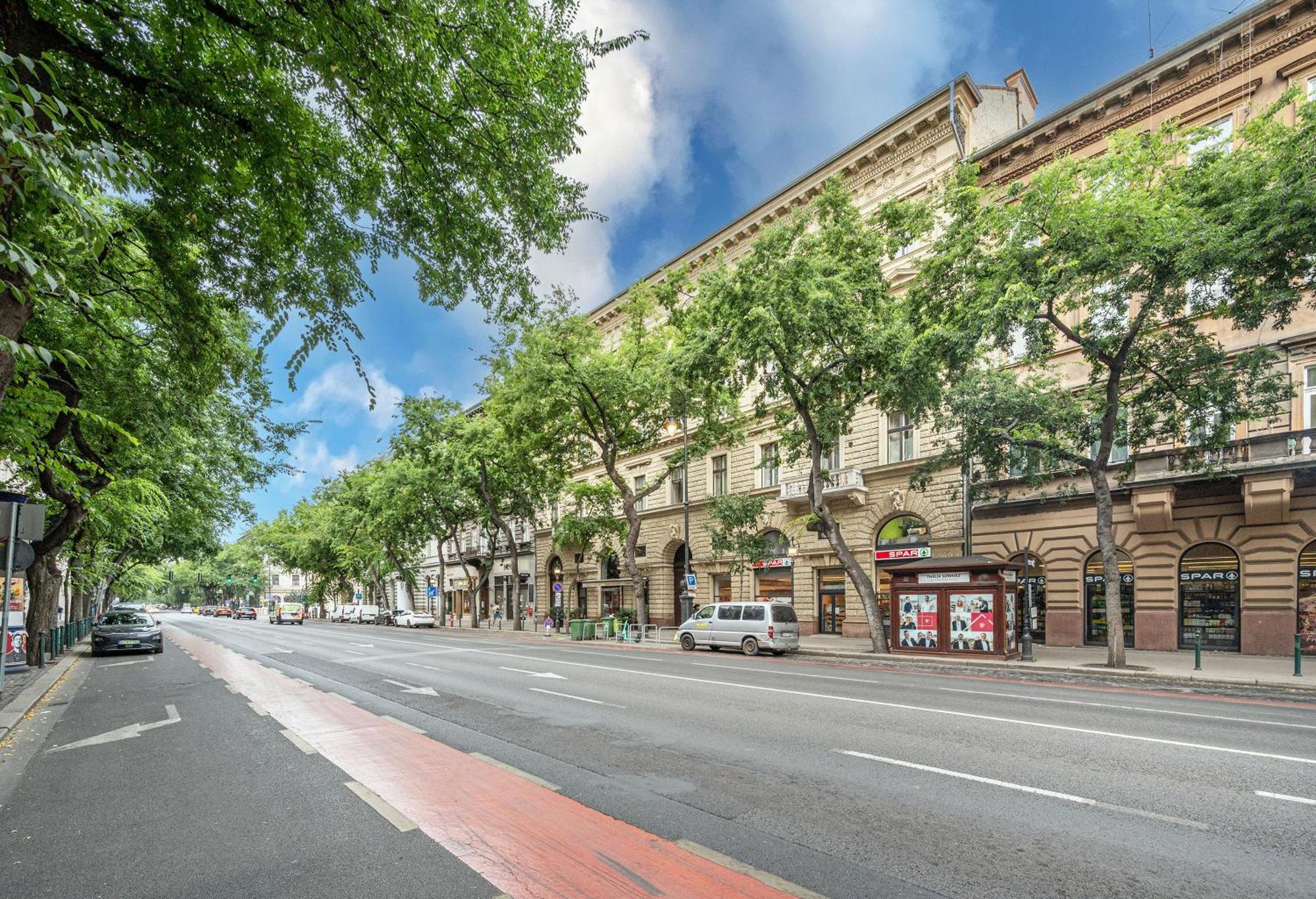 Andrassy 28, Next To Opera, Parking Apartment Budapest Exterior photo